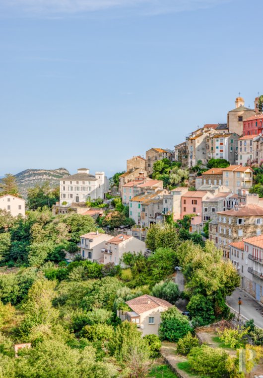 En Haute-Corse,  une villa du 19e siècle élevée en belvédère au cœur du village d’Oletta - photo  n°3